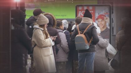 Новосибирцы столкнулись с проблемами при переходе на новую карту «СберТройка»