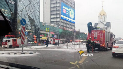 В центре Новосибирска загорелось кафе