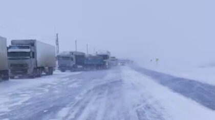 На всех трассах Новосибирской области ограничили движение