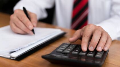 Новосибирские налоговики продали данные о 40 тысячах фирмах и лицах