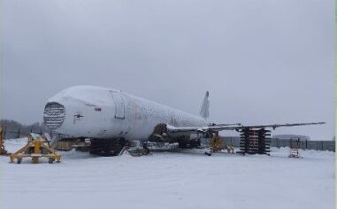 Под Новосибирском заканчивают разбор самолета на пшеничном поле