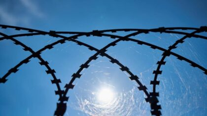 Заключенные новосибирской колонии избили надзирателя