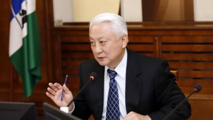 Новосибирских школьников-льготников обеспечат техсредствами и ассистентами