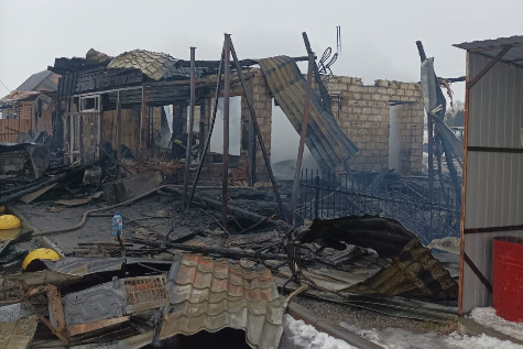 Тело женщины обнаружили под завалами сгоревшего новосибирского кафе