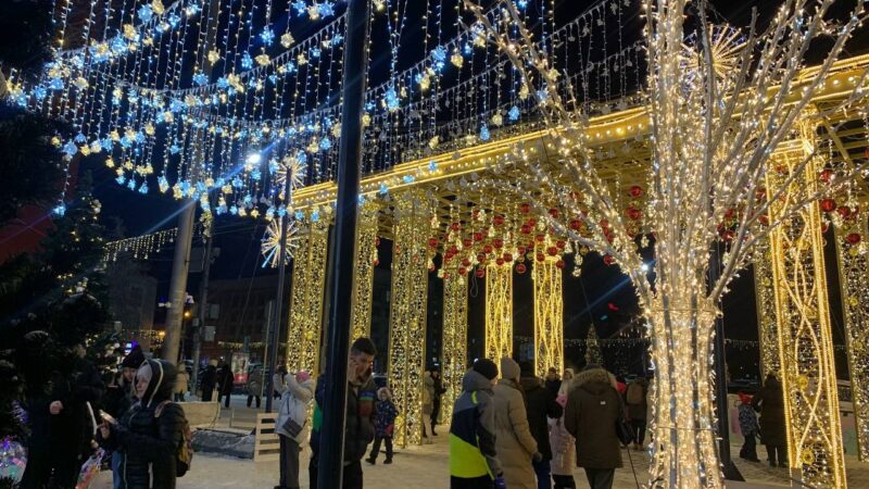 Мэр Новосибирска приказал очистить до асфальта улицу Ленина