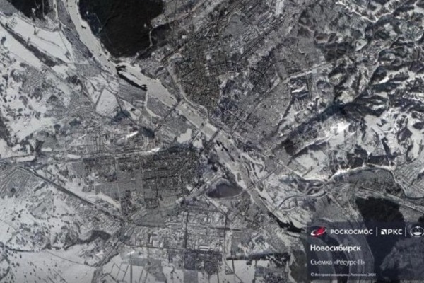 Спутник сфотографировал новогодний Новосибирск с орбиты