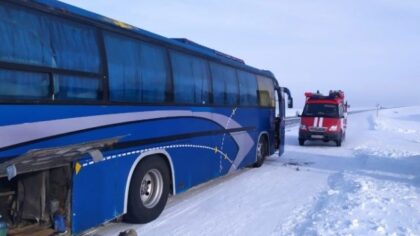 Новосибирские трассы закрыли для автобусов из-за непогоды
