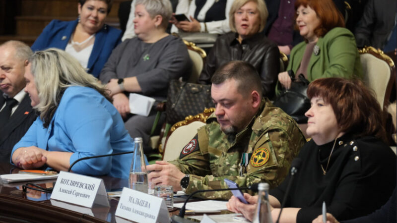 В Новосибирской области обсудили меры социальной поддержки семей