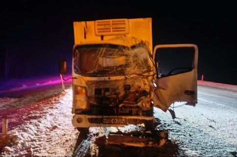 Водитель фуры погиб после жесткого ДТП под Новосибирском