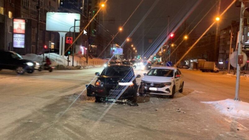 В Новосибирске 2-летний ребенок пострадал в ДТП с такси