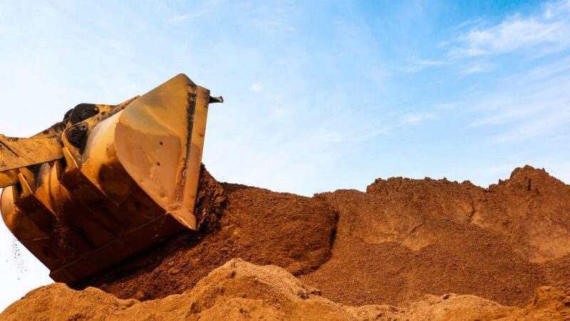 Новосибирская компания причинила ущерб на 600 млн при добыче песка