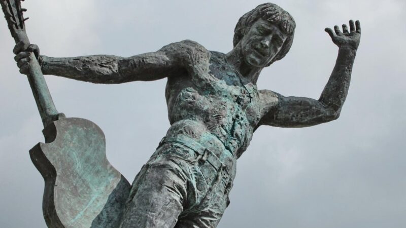 Стала известна причина отмена концерта Высоцкого в Новосибирске