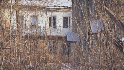 Новосибирский барак начали расселять только после уголовного дела  