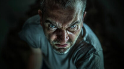 Новосибирец убил собаку своей девушки и поджог киоск