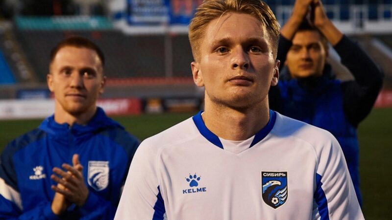 Пострадавший в драке полузащитник Попов покинул новосибирский ФК «Сибирь»